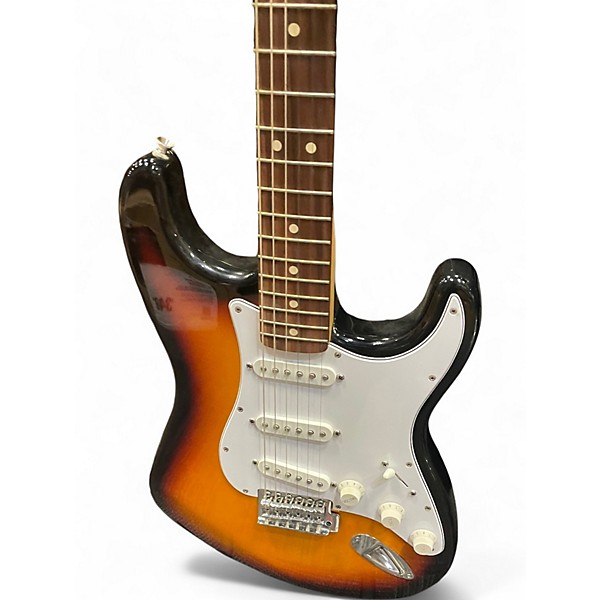 Used 2000 Fender Player Stratocaster 2 Tone Sunburst Solid Body Electric Guitar