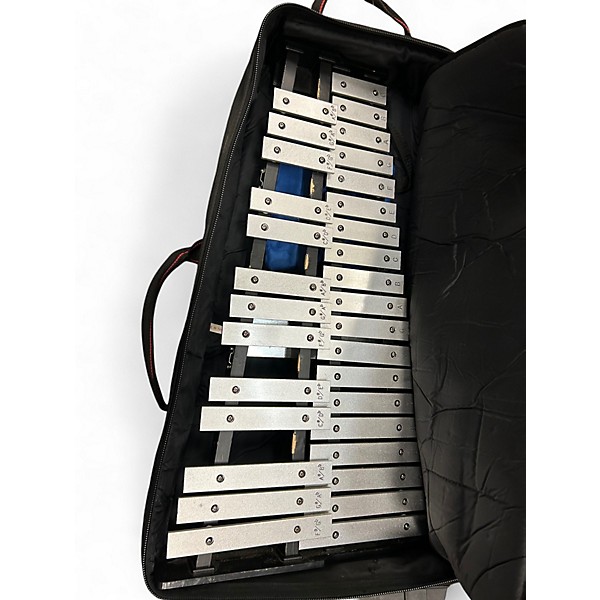 Used Ludwig 13.25in Snare/bell kit Maple Drum