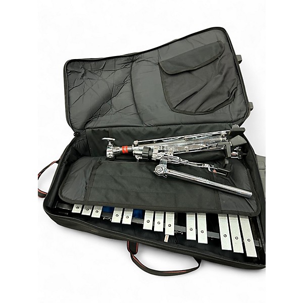 Used Ludwig 13.25in Snare/bell kit Maple Drum