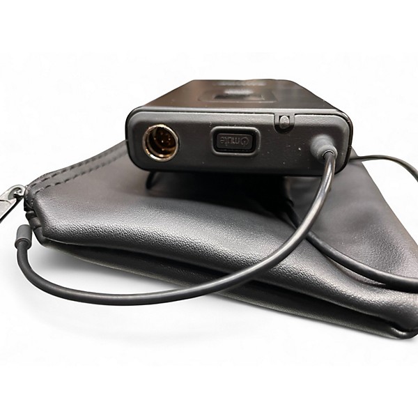 Used Shure SLX14 Receiver and Bodypack Headset Wireless System