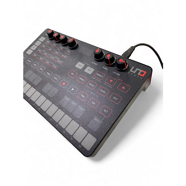 Used IK Multimedia UNO SYNTH Production Controller