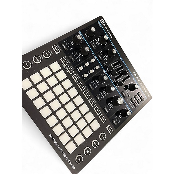 鍵盤楽器 Novation Circuit Mono Station Novation Circuit Mono Station Paraphonic Analog Synthesizer