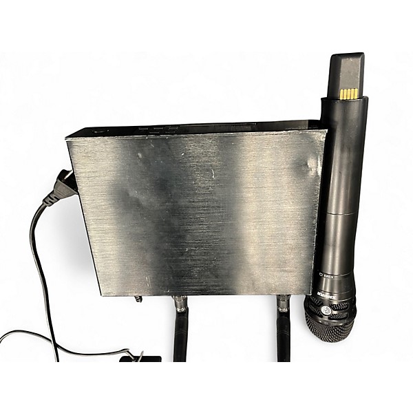 Used Shure QLXD4/QLXD2 KSM8 Handheld Wireless System