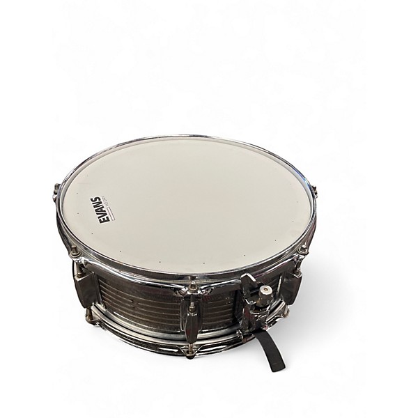 Used 2010s Pearl 14in steel snare  Chrome Drum