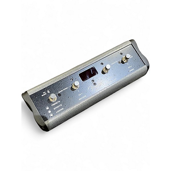 Used Fender mgt-4 Pedal Board