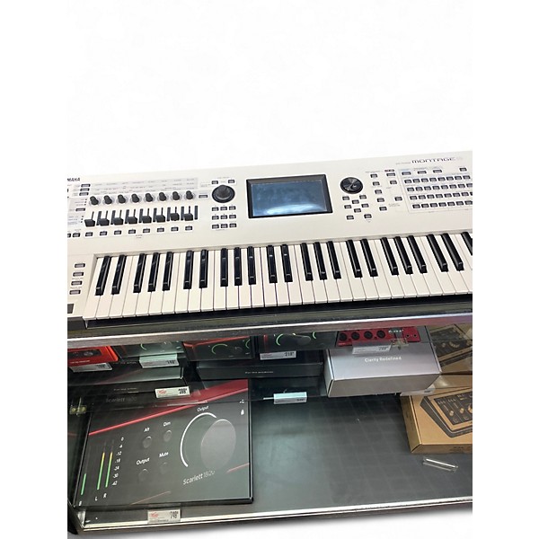 Used Yamaha Montage 61 Key White Keyboard Workstation