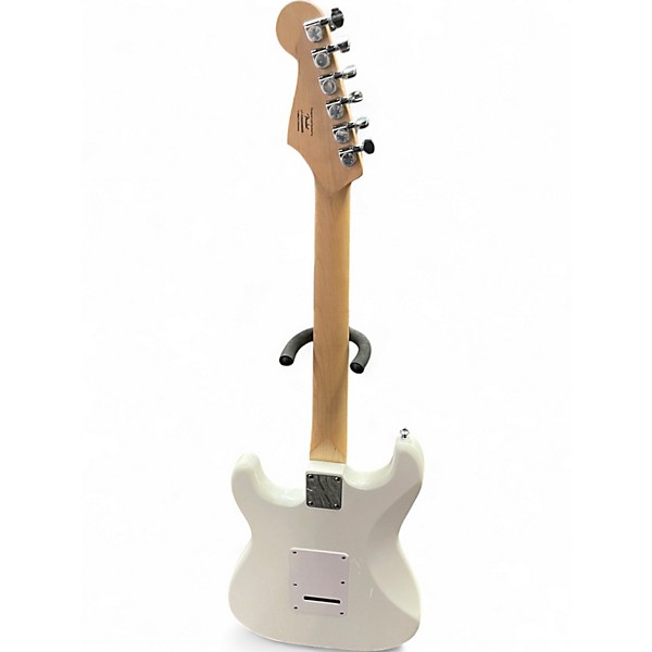 Used Squier Sonic Stratocaster Limited-Edition White Solid Body Electric Guitar