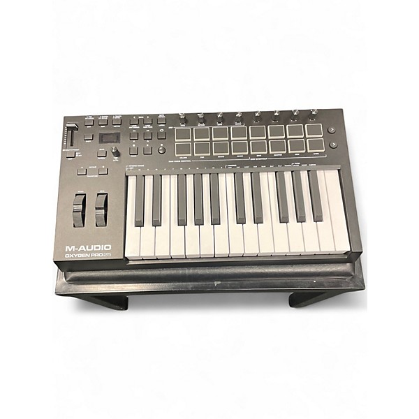 Used M-Audio Oxygen Pro 25 MIDI Controller