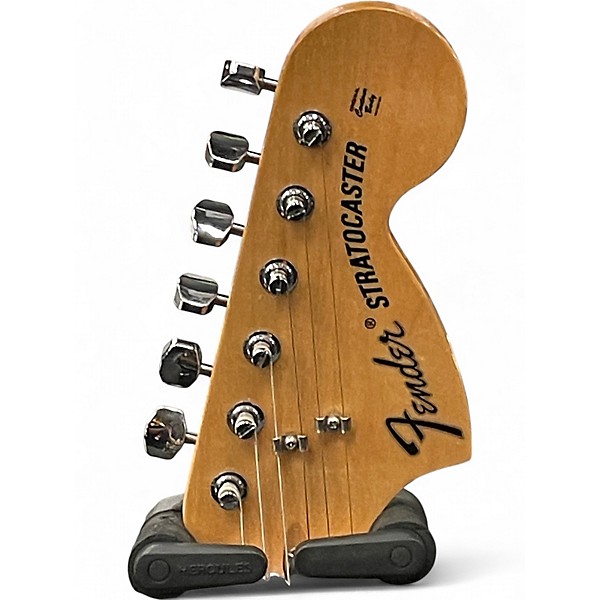 Used Fender Classic Series '70s Stratocaster Natural Solid Body Electric Guitar