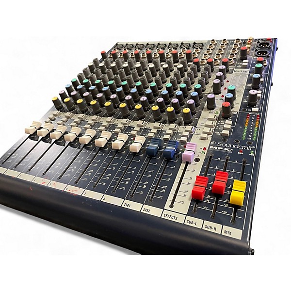 Used Soundcraft mfxi8 Powered Mixer