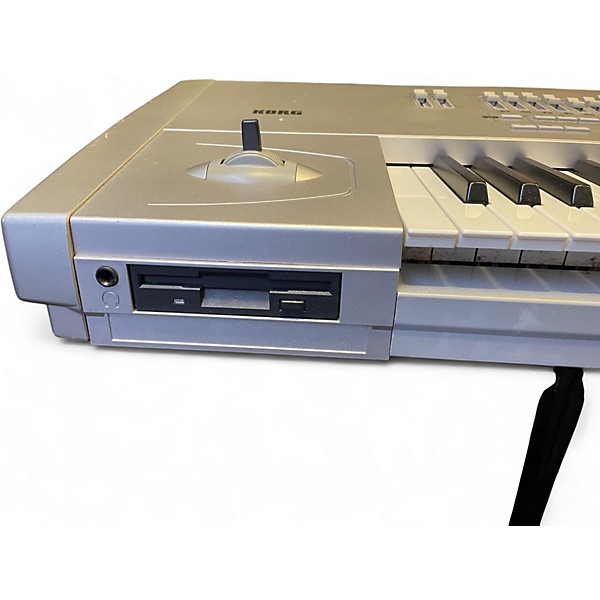 Used Korg pa 1 x pro Keyboard Workstation