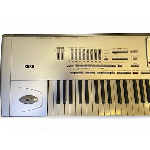 Used Korg pa 1 x pro Keyboard Workstation