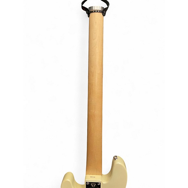 Used Traveler Guitar TB4P Alpine White Electric Bass Guitar