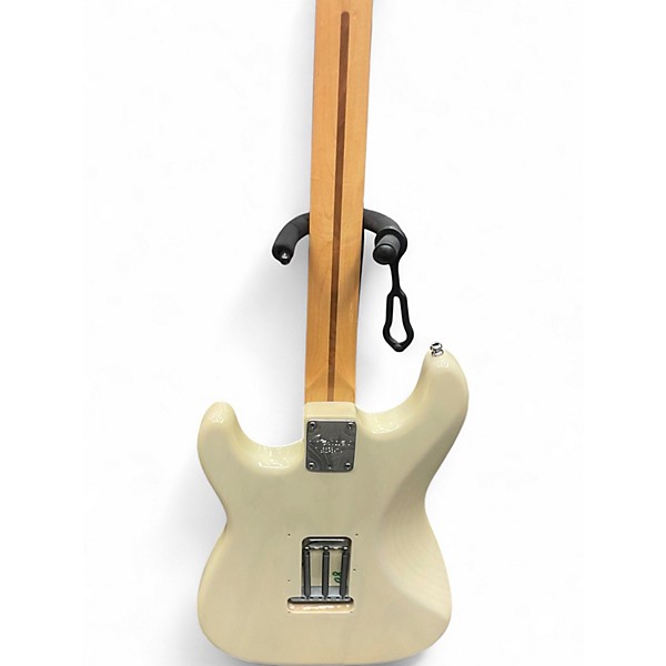 Used Fender American Deluxe Fat Stratocaster Cream Solid Body Electric Guitar