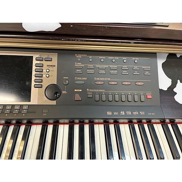 Used Yamaha CVP-207