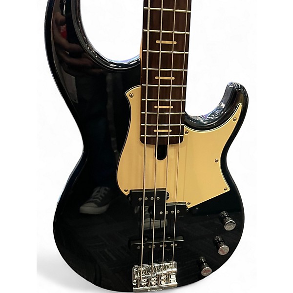 Used Yamaha BBP34 Midnight Blue Electric Bass Guitar