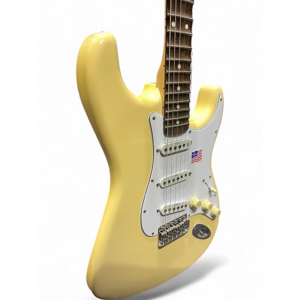 Used Fender YNGWIE MALMSTEEN STRATOCASTER RW Cream Solid Body Electric Guitar