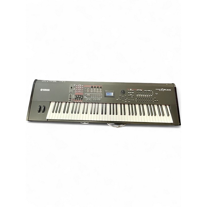 Used Yamaha S70XS 76 Key Synthesizer | Guitar Center