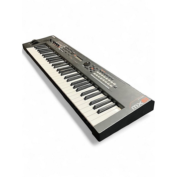 Used Yamaha MX61 61 Key Keyboard Workstation