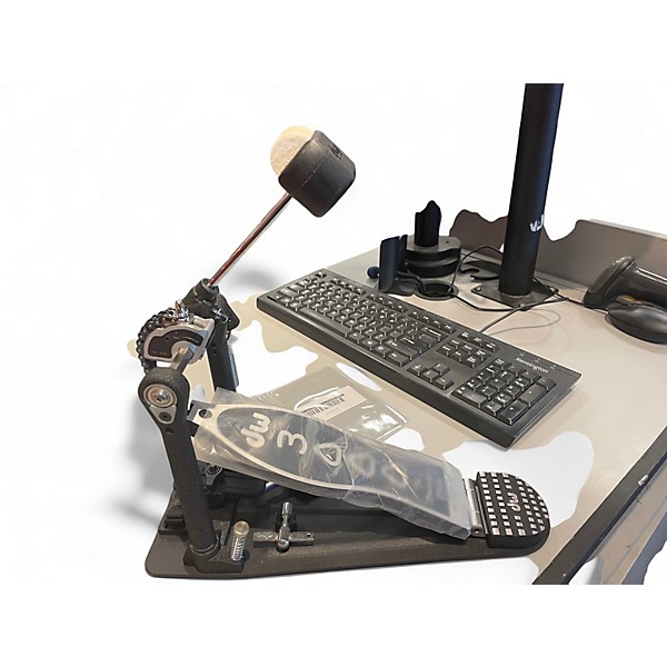 Used DW 3000 Series Single Single Bass Drum Pedal