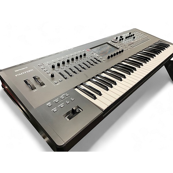 Used Roland Fantom 6 Keyboard Workstation