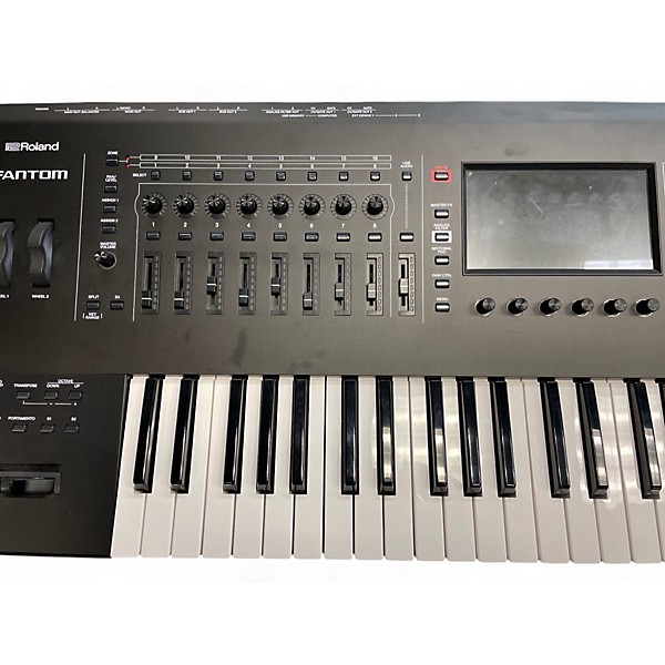 Used Roland Fantom 6 Keyboard Workstation