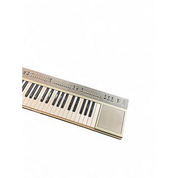 Used Yamaha PS55 Portable Keyboard