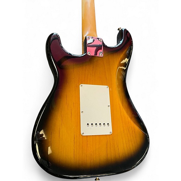 Used Fender 1962 American Vintage Reissue Stratocaster FMT 2 Color Sunburst Solid Body Electric Guitar