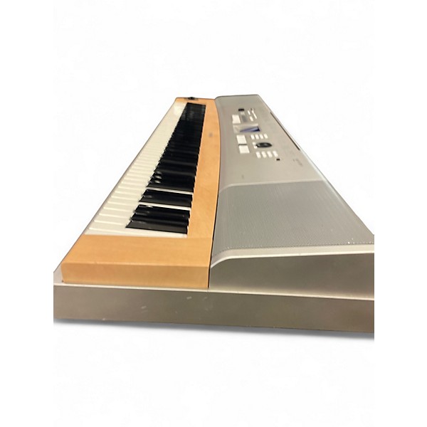 Used Yamaha YPG625 Keyboard Workstation