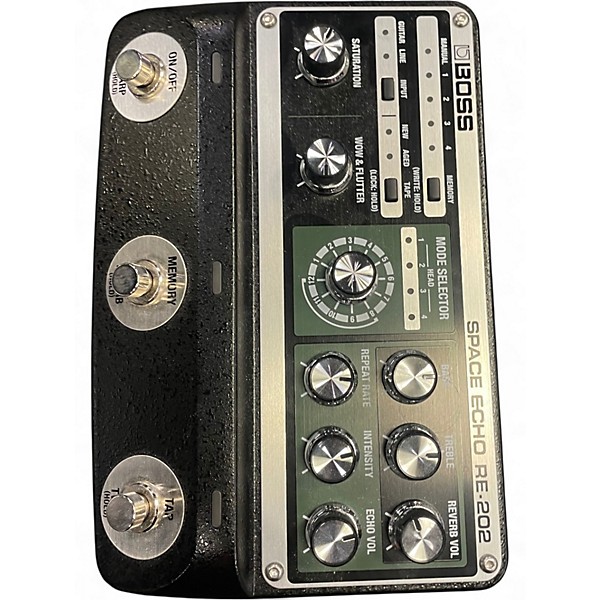 Used BOSS RE 202 Effect Pedal