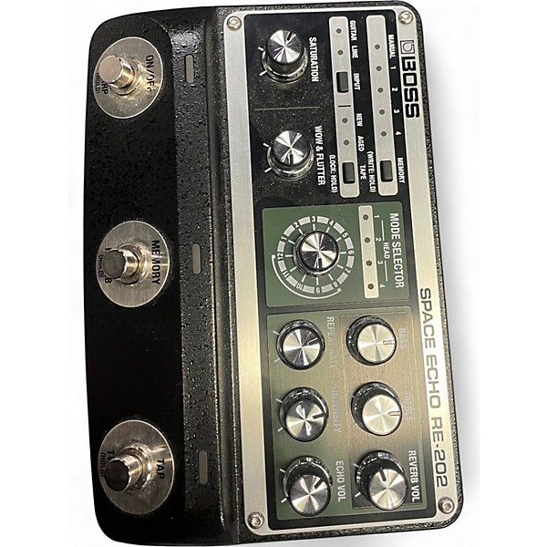 Used BOSS RE 202 Effect Pedal