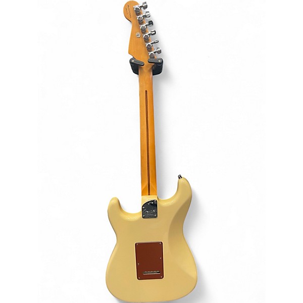 Used 2005 Fender American Deluxe Stratocaster Blonde Solid Body Electric Guitar