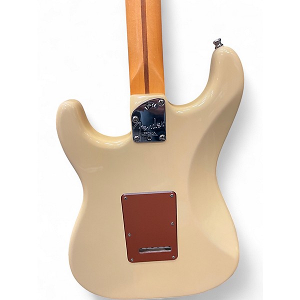 Used 2005 Fender American Deluxe Stratocaster Blonde Solid Body Electric Guitar