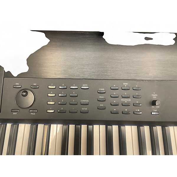 Used KORG Krome 88 Key Keyboard Workstation