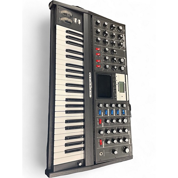 Used Moog Minimoog Voyager Synthesizer