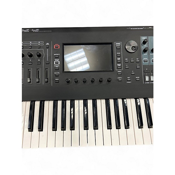 Used Roland Fantom 6 Keyboard Workstation