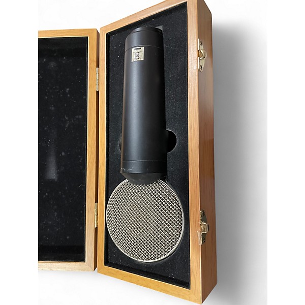 Used M-Audio Luna II Dynamic Microphone