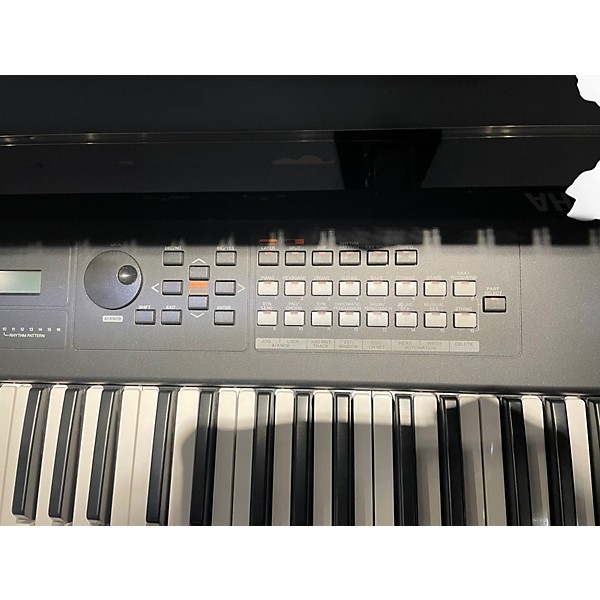 Used Yamaha MX61 61 Key Keyboard Workstation