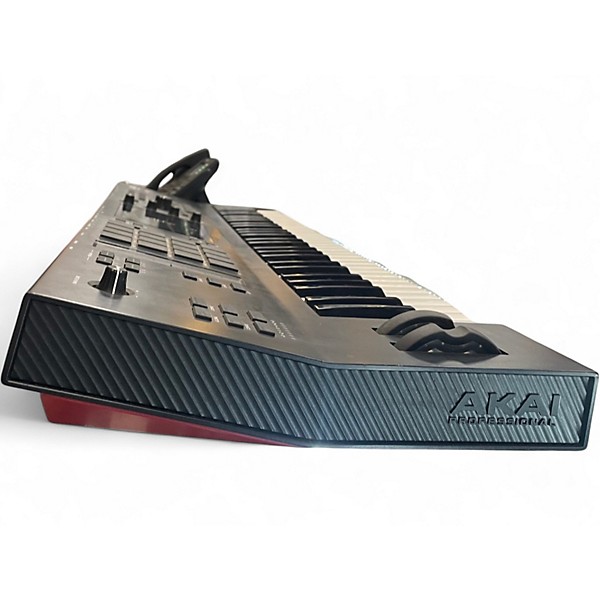 Used Akai Professional MPC Key 61 Keyboard Workstation