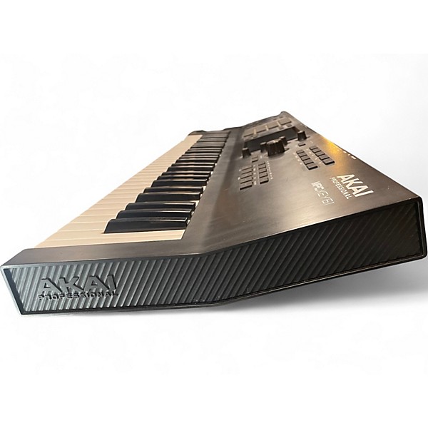 Used Akai Professional MPC Key 61 Keyboard Workstation