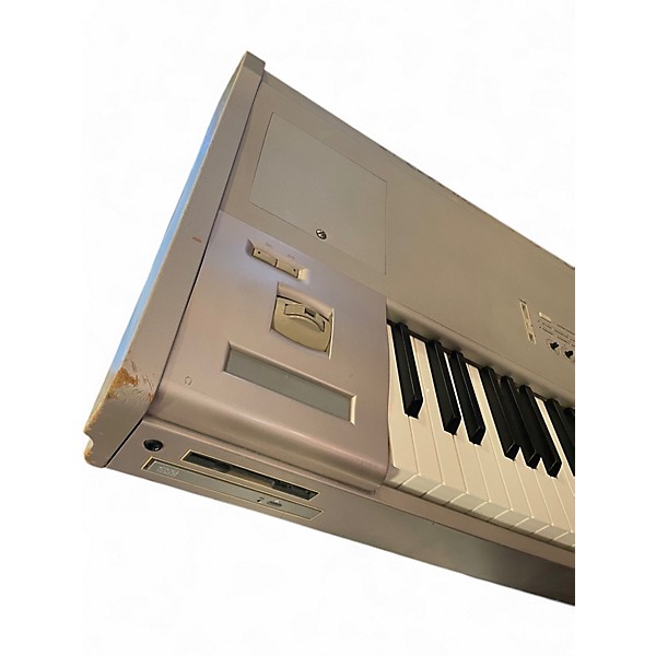 Used KORG Triton Studio 88 Key Keyboard Workstation