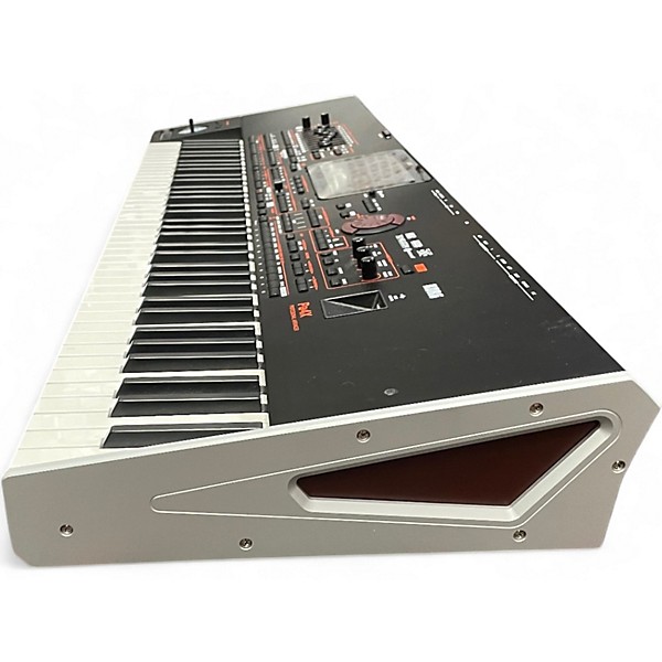 Used Yamaha MOXF8 88 Key Keyboard Workstation