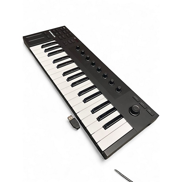 Used Native Instruments KOMPLETE KONTROL M32 MIDI Controller