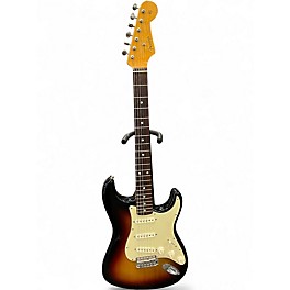 Used Fender American Vintage '62 Stratocaster 3 Color Sunburst Solid Body Electric Guitar