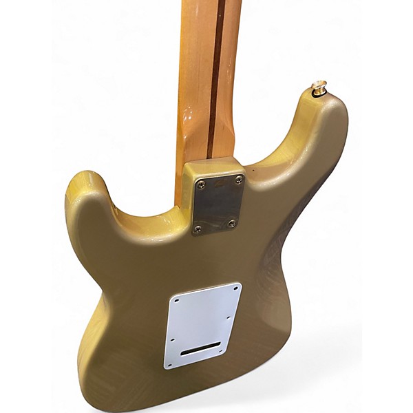 Used 2004 Fender 50th Anniversary Stratocater Aztec Gold Solid Body Electric Guitar