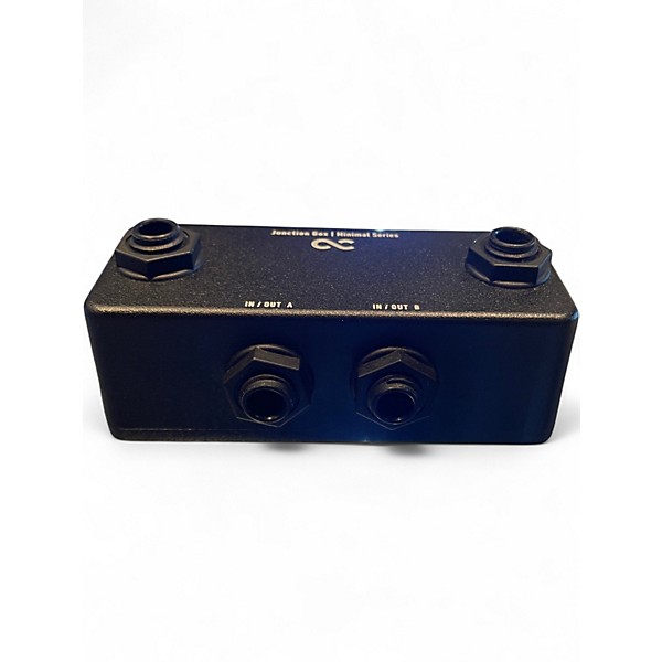 Used One Control Minimal Series Pedal Board Junction Box with BJF Buffer Pedal