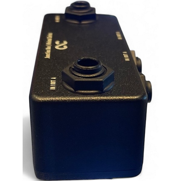 Used One Control Minimal Series Pedal Board Junction Box with BJF Buffer Pedal