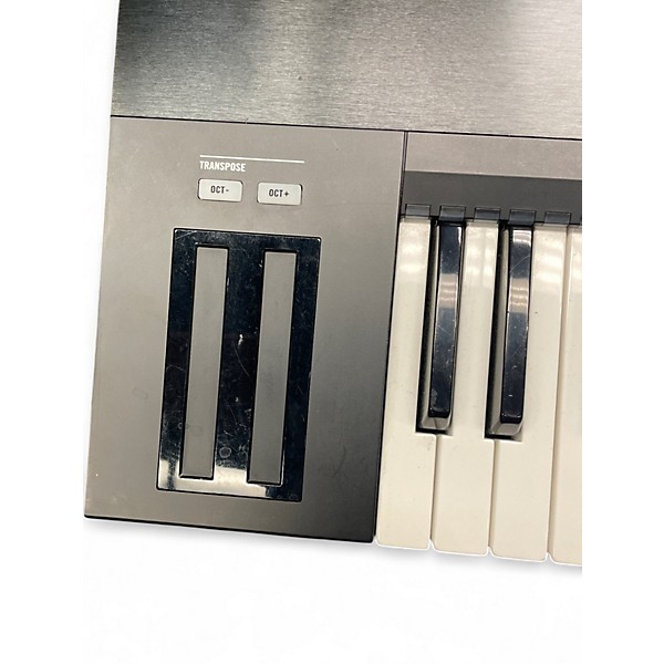 Used Native Instruments Komplete Kontrol S61 MIDI Controller