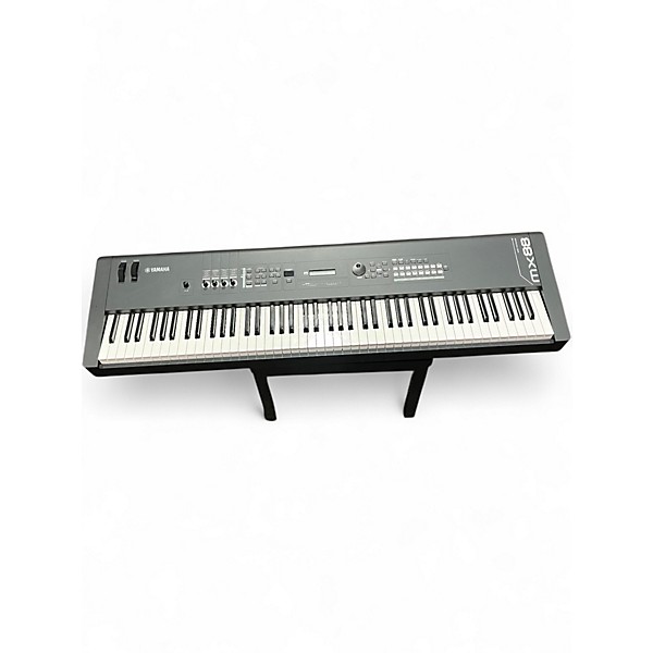 Used Yamaha MX88BK Synthesizer