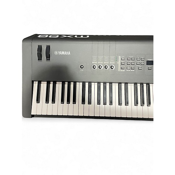 Used Yamaha MX88BK Synthesizer
